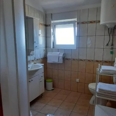 Tonci Apartment Primosten
