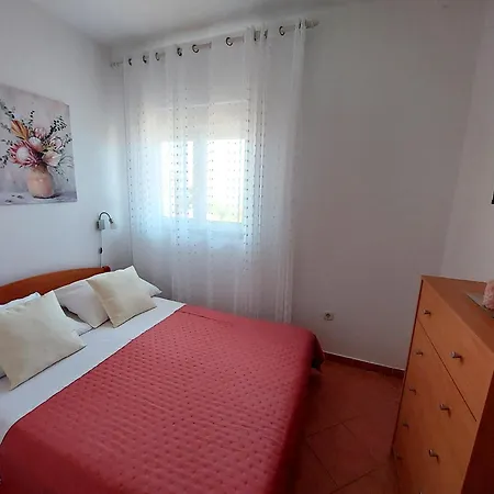 Tonci Apartment *